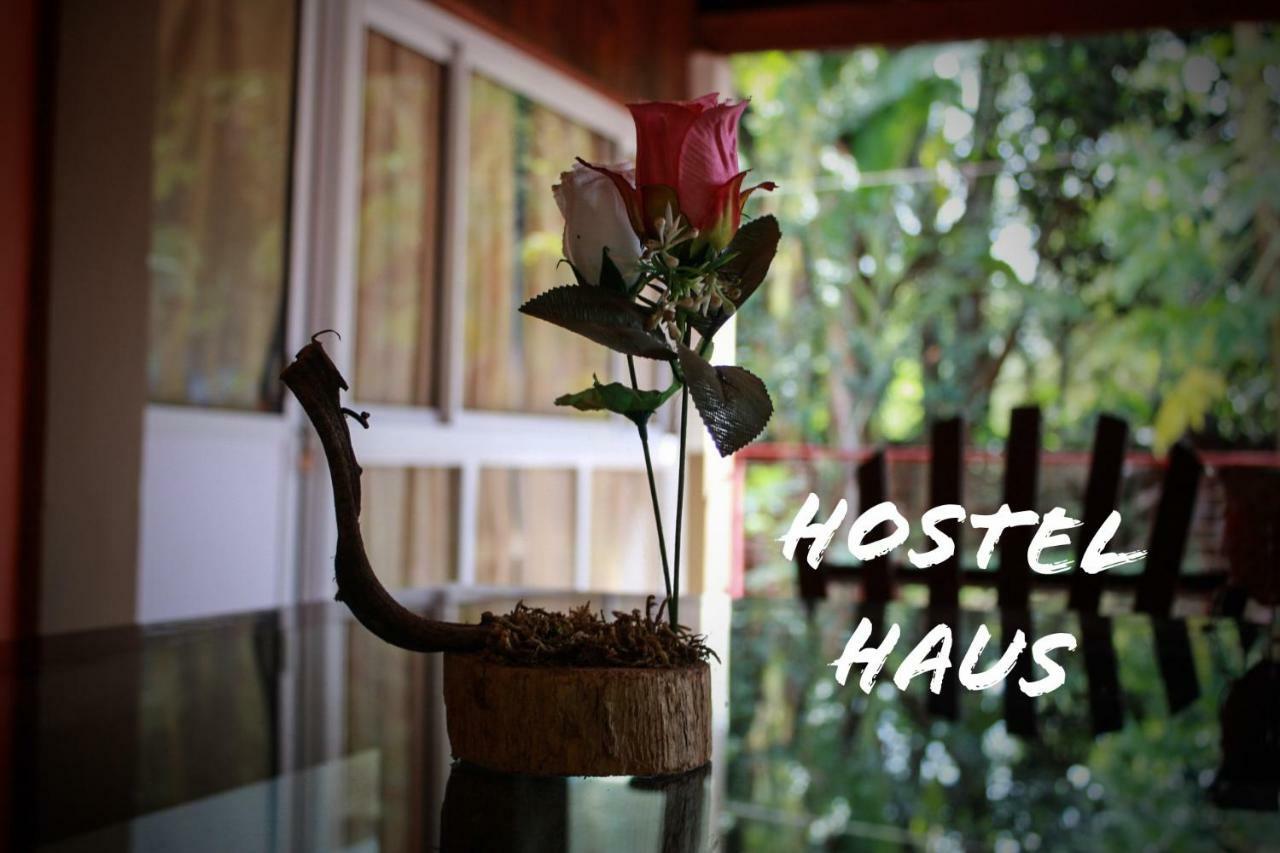 Hostel Haus Puerto Iguazú Zewnętrze zdjęcie